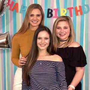 Meet your Posher, Theresa